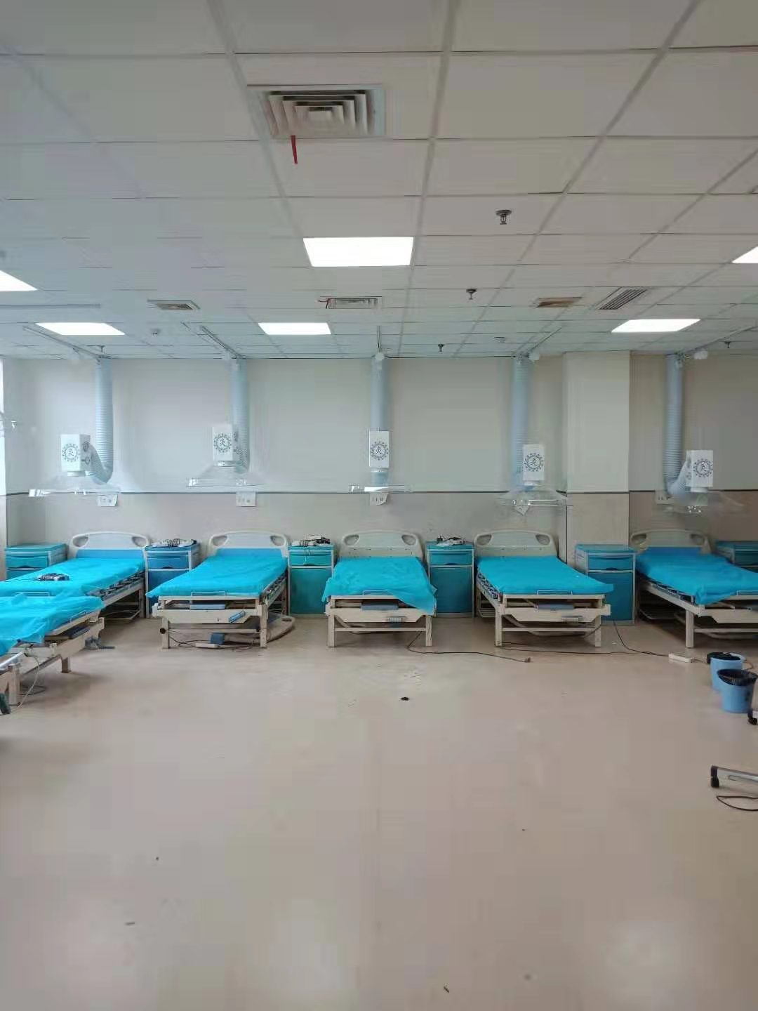 重慶醫(yī)院(華仔)艾灸排煙設(shè)備施工